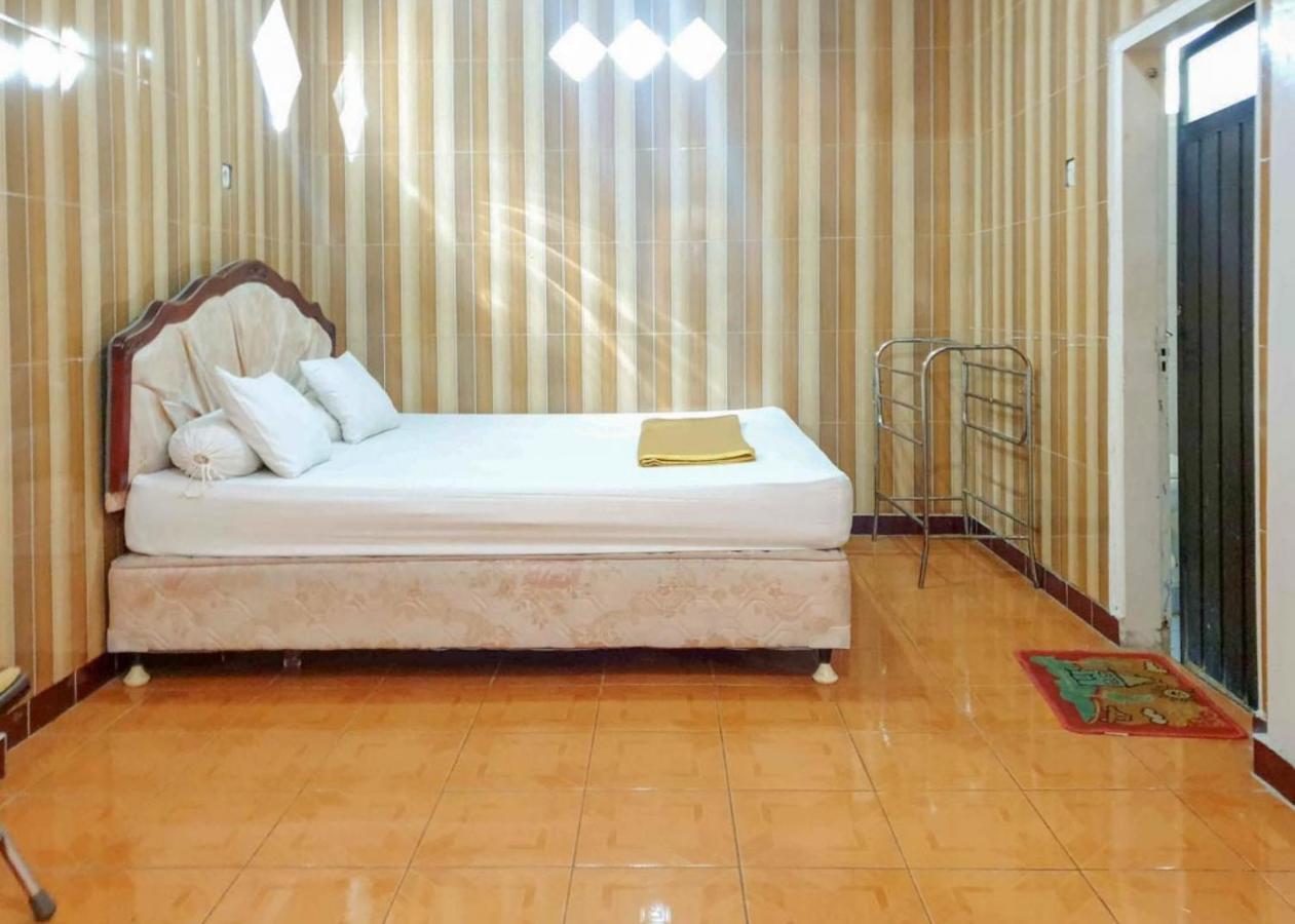 Hotel Mario Pulana Bone Watampone Екстер'єр фото