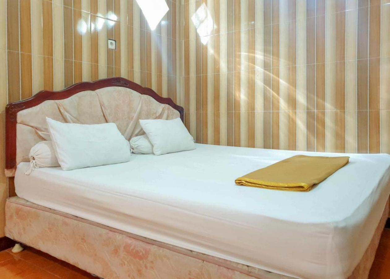 Hotel Mario Pulana Bone Watampone Екстер'єр фото